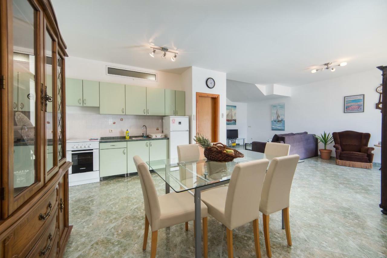 Apartments 7+ Blace Εξωτερικό φωτογραφία