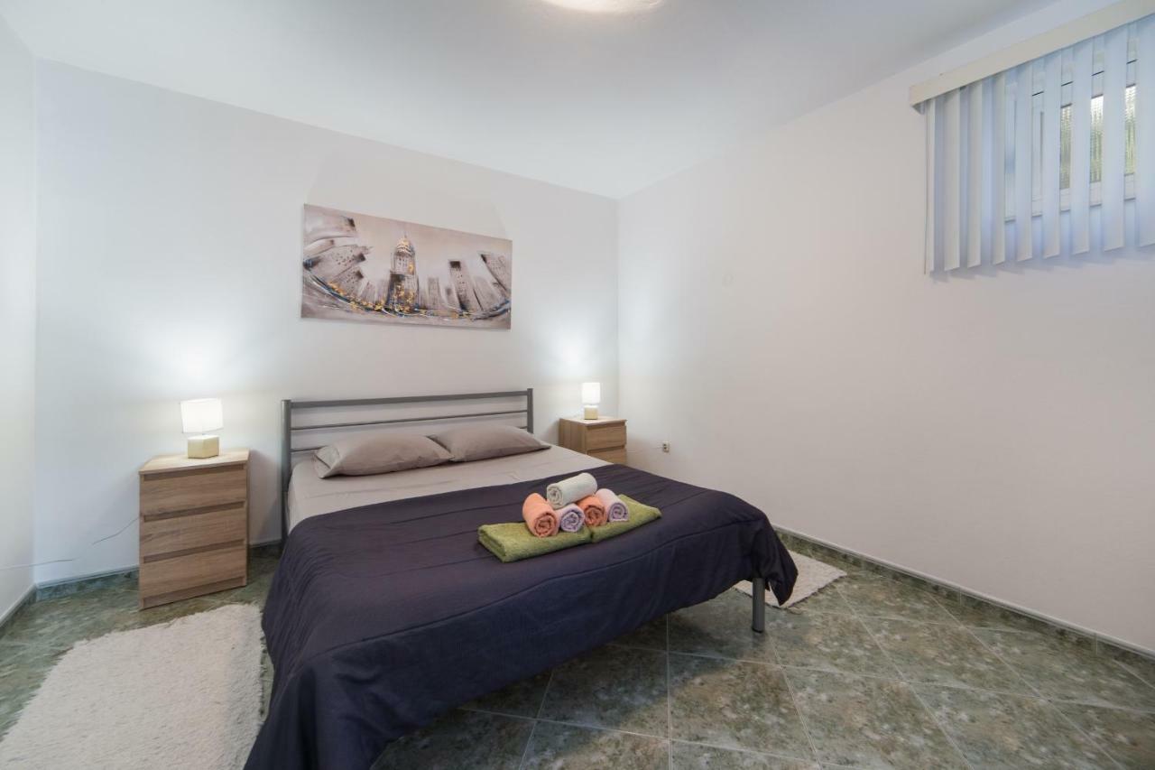 Apartments 7+ Blace Εξωτερικό φωτογραφία