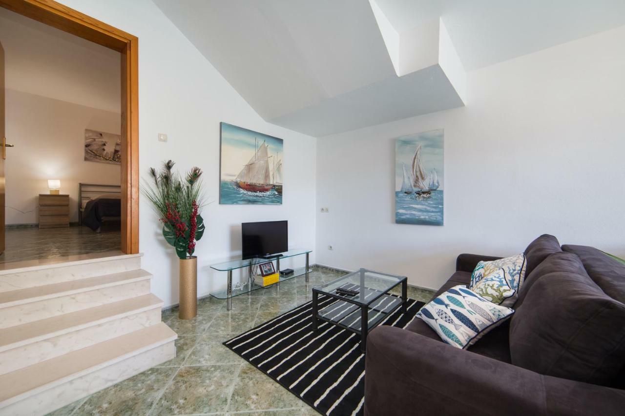 Apartments 7+ Blace Εξωτερικό φωτογραφία