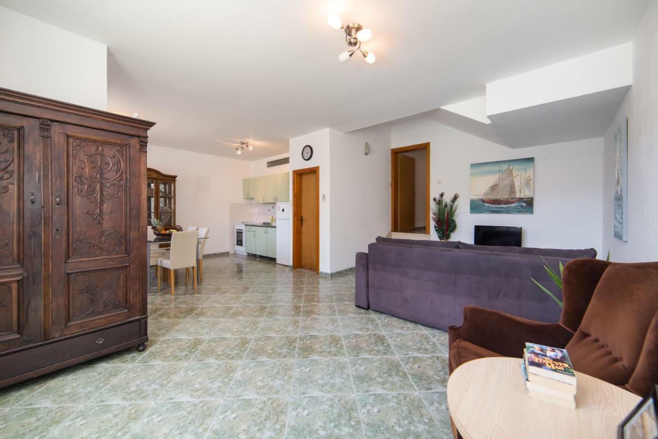 Apartments 7+ Blace Εξωτερικό φωτογραφία