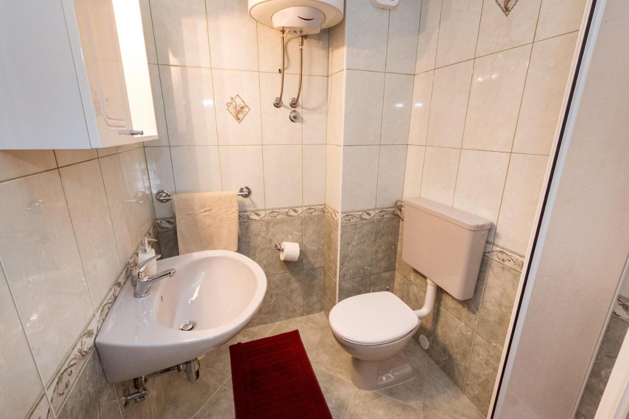 Apartments 7+ Blace Εξωτερικό φωτογραφία